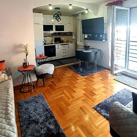 בודווה Apartman Nina מראה חיצוני תמונה